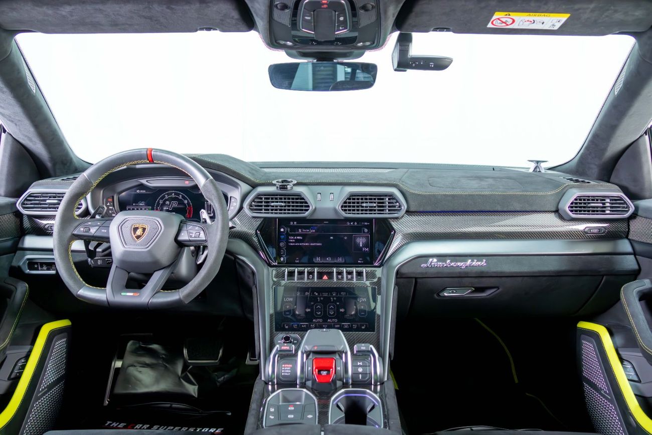 Lamborghini Urus 4.0T V8 Performante Full Carbon Fiber Package-Akrapovic Exhaust System-Very Low Mileage