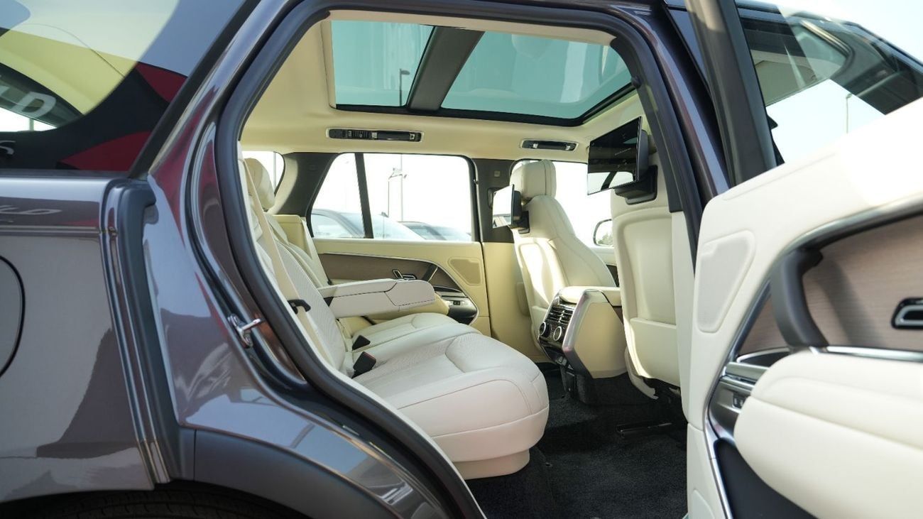 Land Rover Range Rover HSE P400 3.0L V6 Charente Grey 2026MY Export Only
