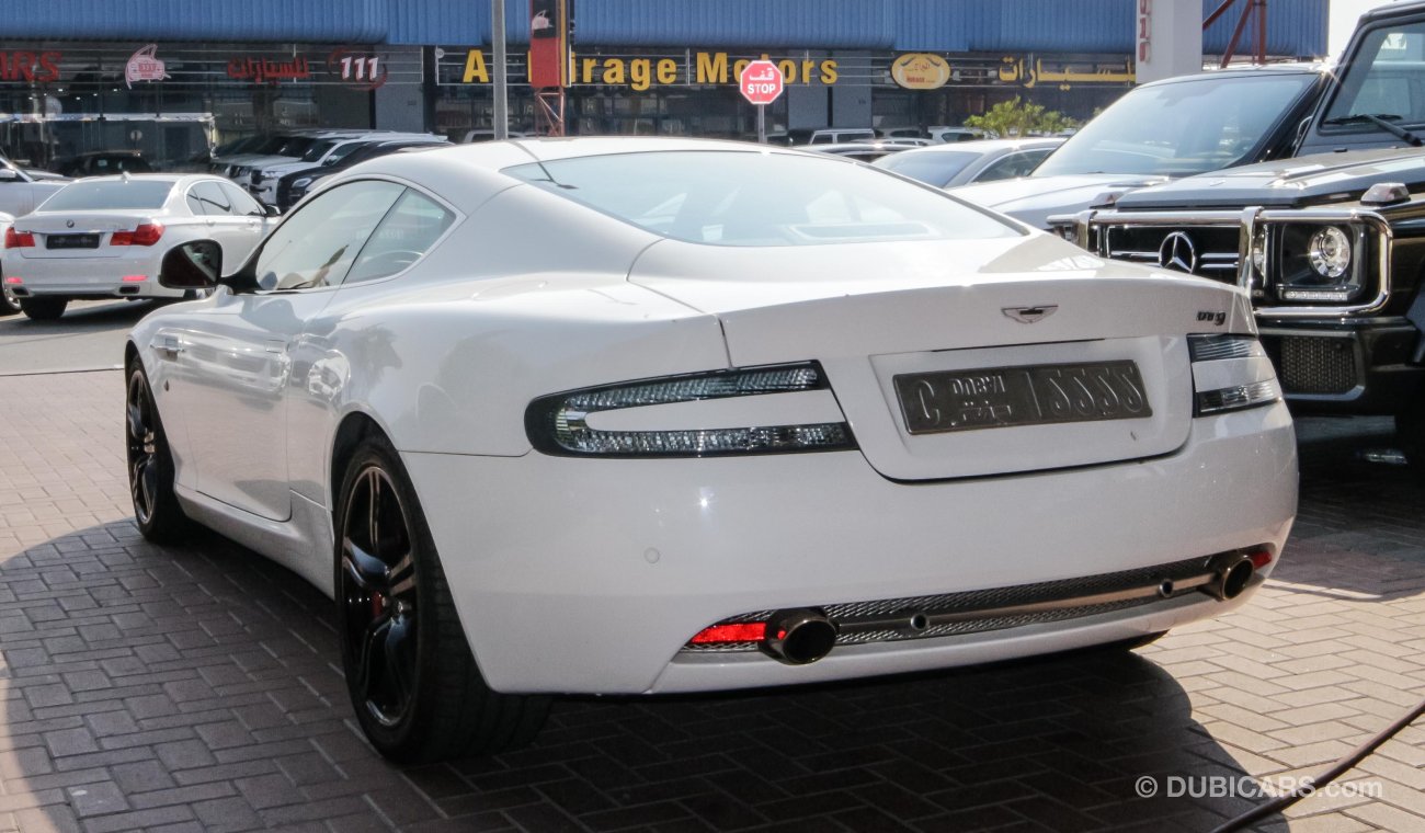 Aston Martin DB9