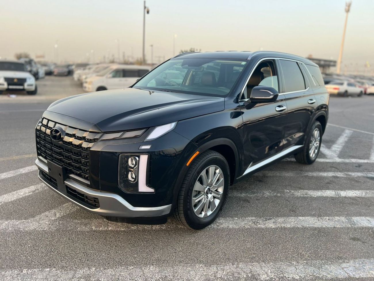 Hyundai Palisade 2024 Hyundai Palisade Sel - 3.8L V6 - Auto Trunk - Leather & Electric Seats - Key Engine Start Optio