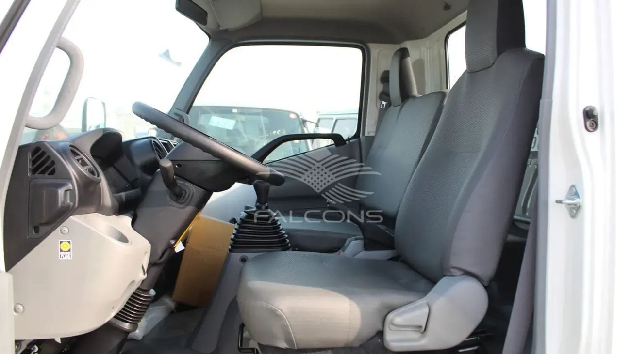 هينو 700 HINO/XZU 710L/6.5 TON 300S Wide cab 4X2