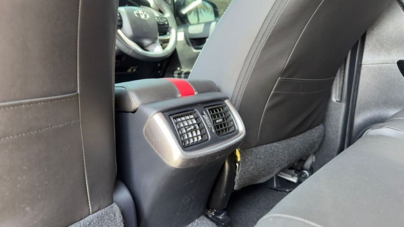 Toyota Hilux MODIFIED TO 2024 GR SPORTS | 2.8L DIESEL | PREMIUM SPORTS BAR | AFTER MARKET SIDE FENDERS | 2019