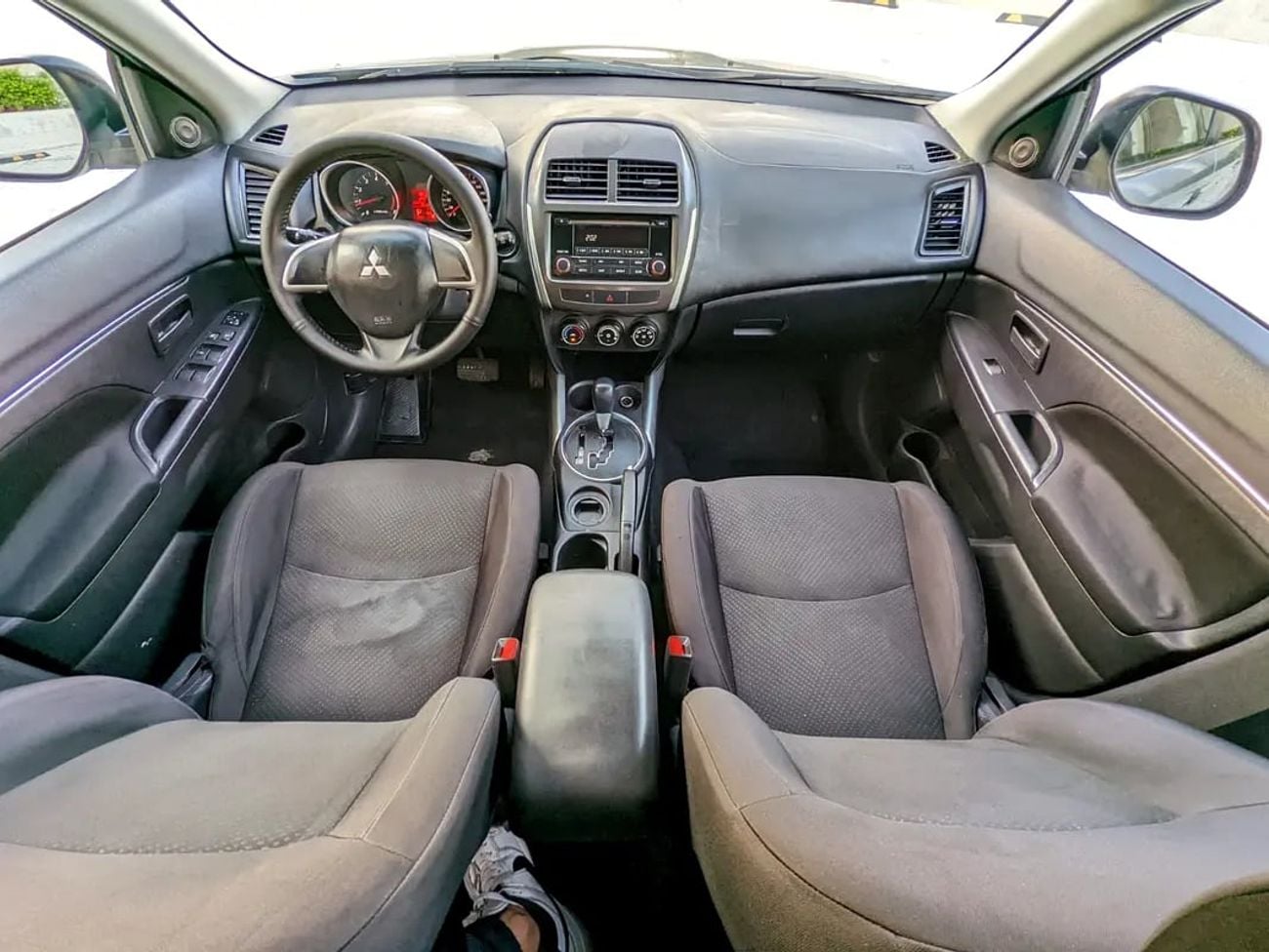 ميتسوبيشي ASX 4 Cylinder Mini SUV Perfect Inside Out GCC With Low KM