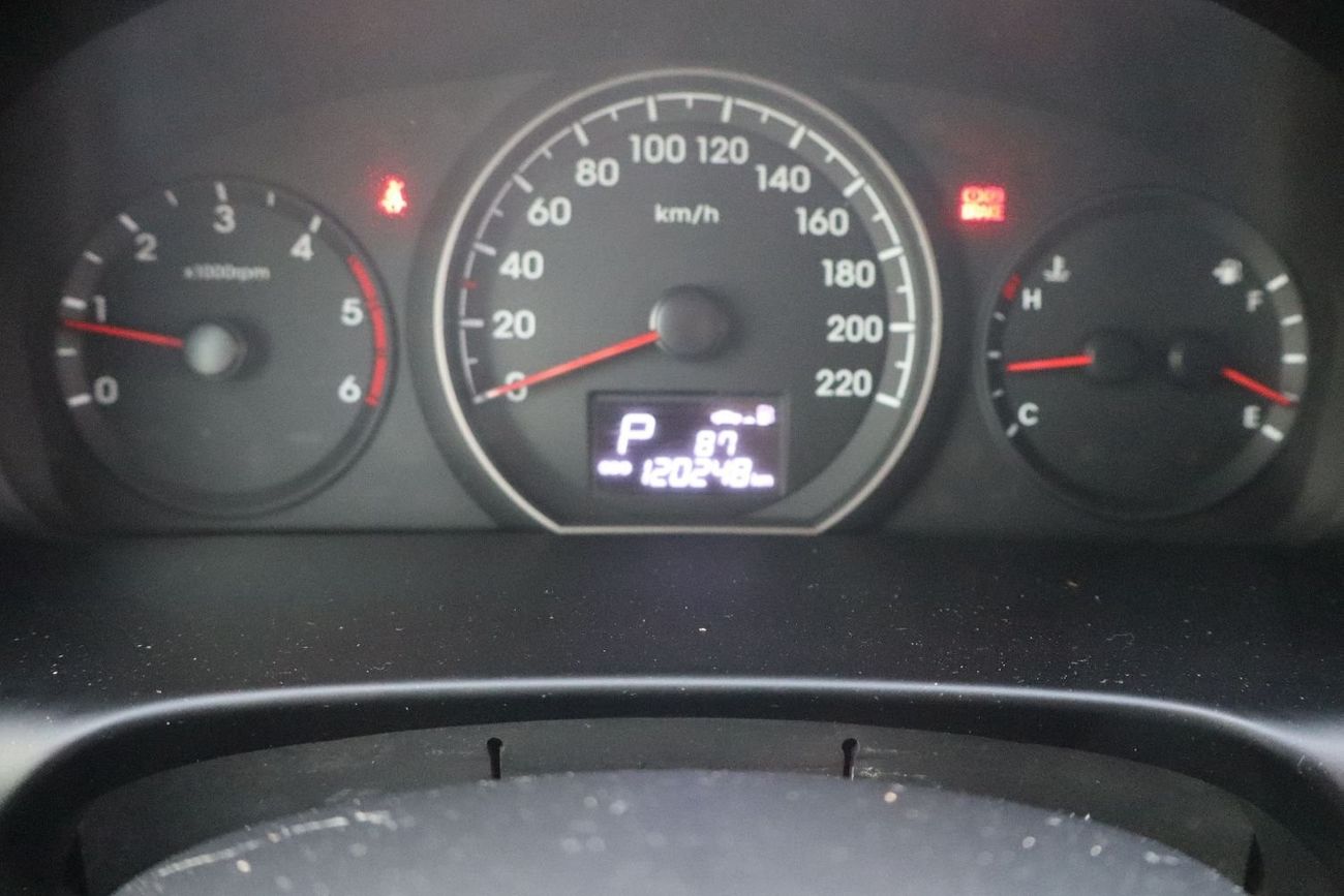 Hyundai H1 Starex Korean Specs