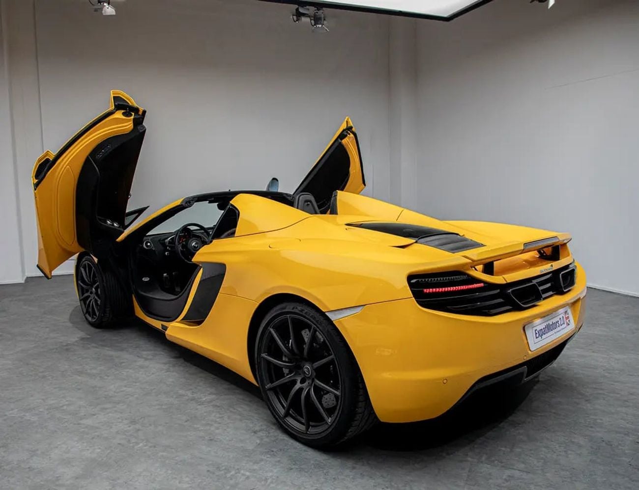 مكلارين MP4-12C سبايدر FDSH • Warranty • GCC