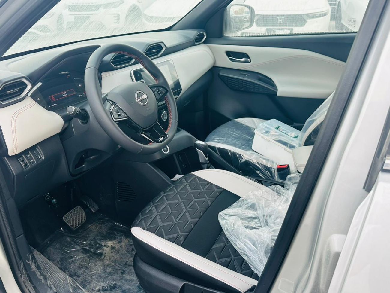 نيسان ماغنيت 1.0L, KEYLESS ENTRY,360 CAMERA, ALLOY WHEELS,MODEL 2025