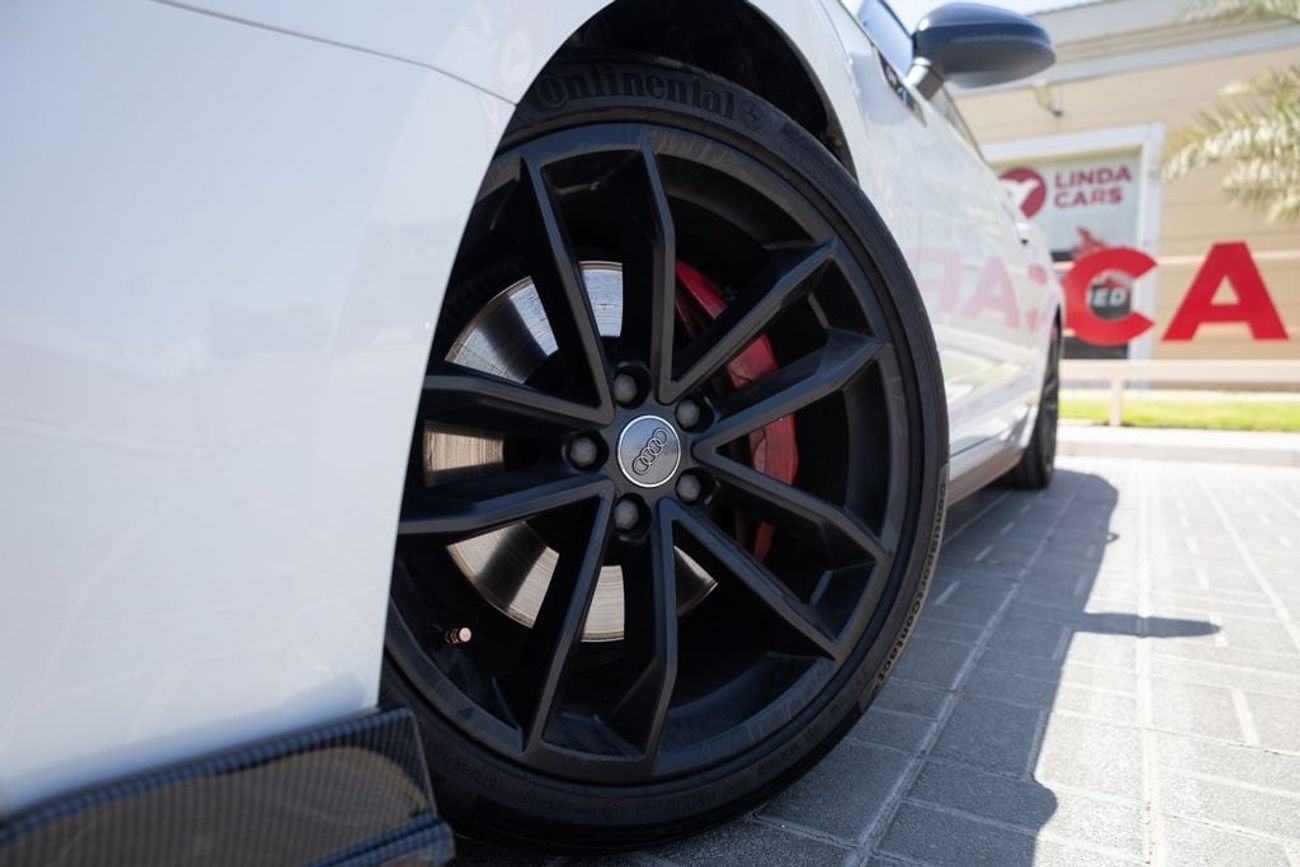 Audi S5 TFSI quattro 3.0L