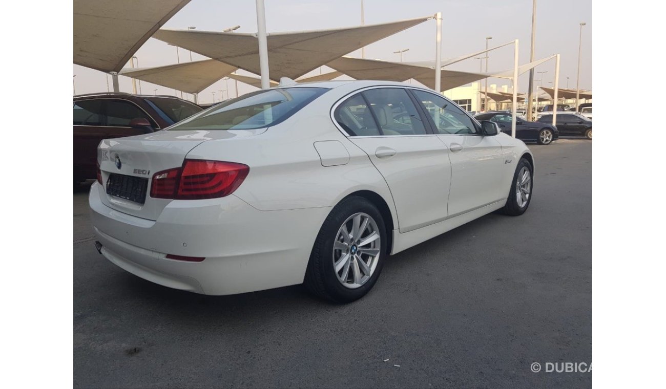 BMW 520i i model 2013 GCC car prefect condition no need any maintenance full option full service  low m