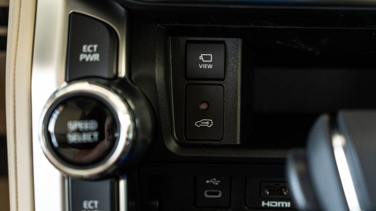 Toyota Land Cruiser VX | 4.0L | V6 |2025