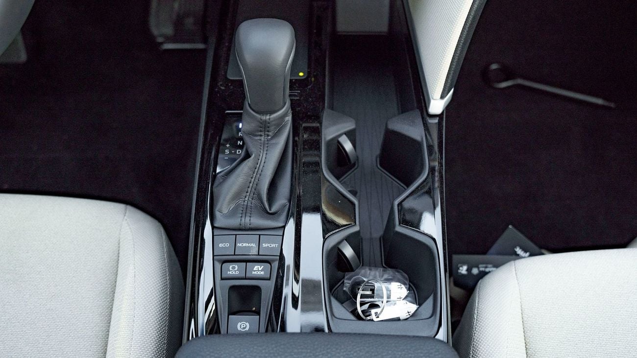 تويوتا كامري LE HEV 2026 Toyota Camry LE 2.5L AT Hybrid (Black)