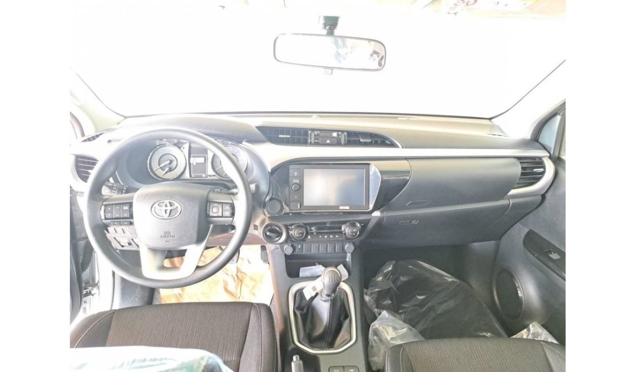 تويوتا هيلوكس Toyota hilux 2.7L petrol manual 2023