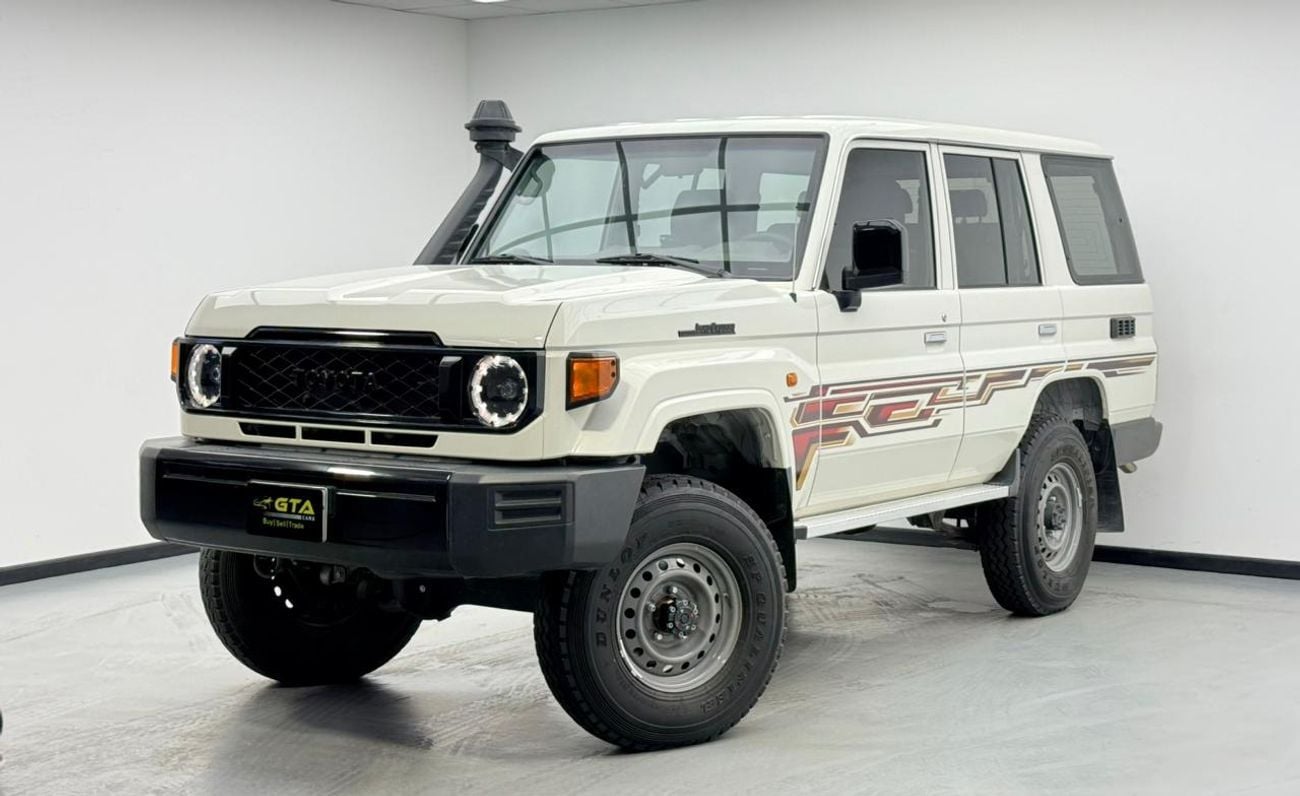 تويوتا لاند كروزر  2024 Toyota Land Cruiser, Warranty, Almost New, GCC