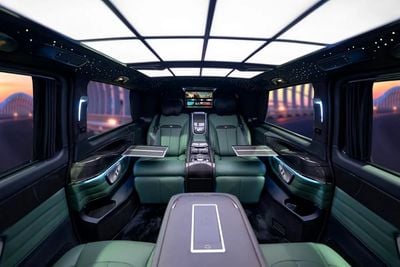 Mercedes-Benz V 300 ARRIVAL MODEL VVIP MERCEDES GCC V300 with ADDITIONAL REAR AC - 2 Years Warranty by VLINE