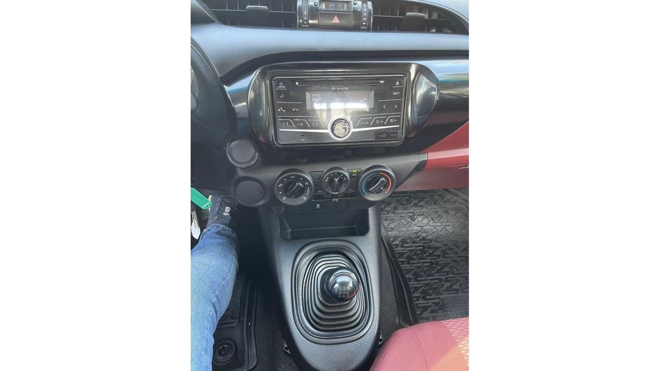 تويوتا هيلوكس ‏TOYOTA HILUX   GL   (GCC SPEC) -2020 - VERY GOOD CONDITION