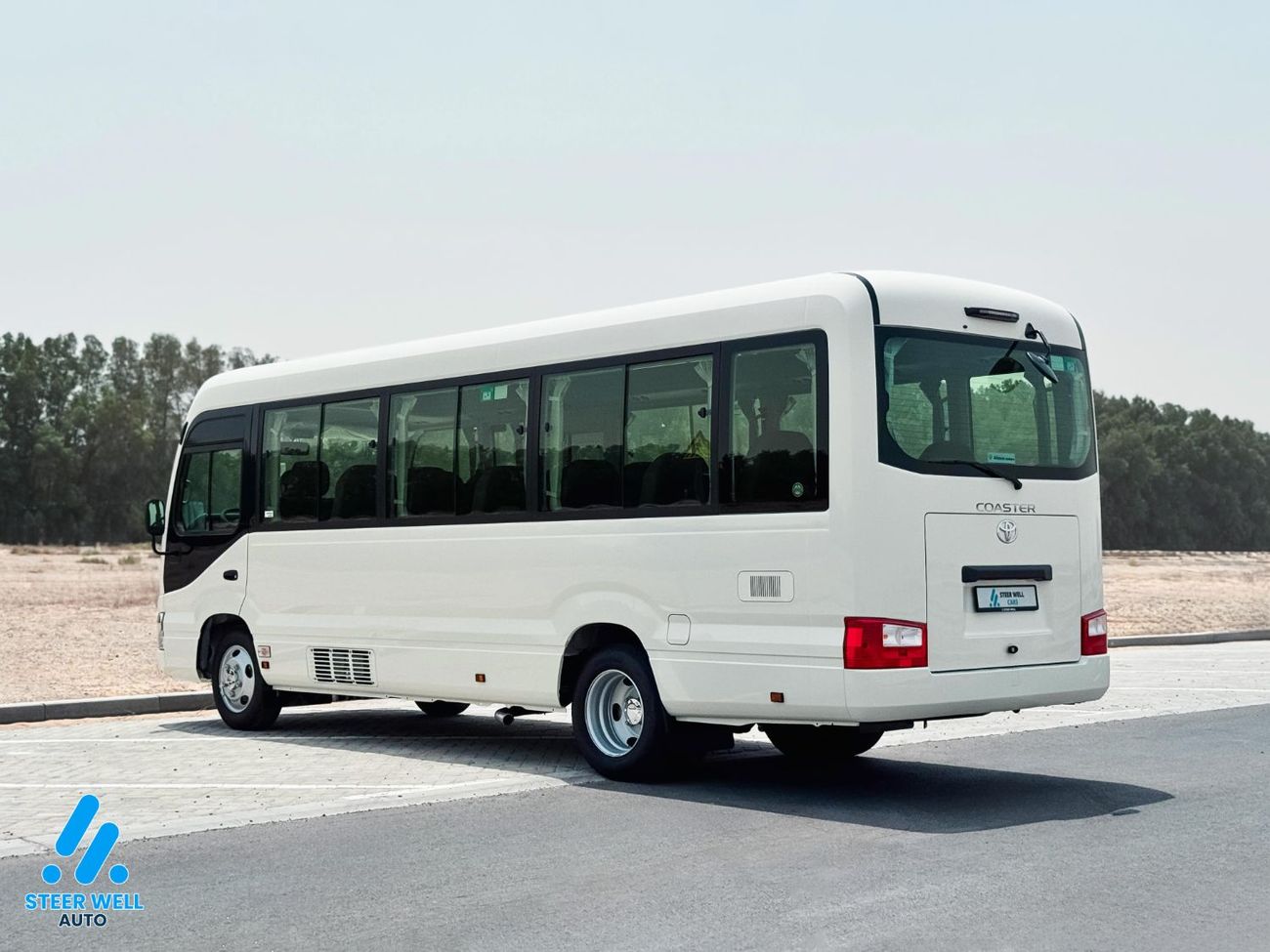 Toyota Coaster 23-Seater Bus 4.0L Diesel RWD GCC Specs Full Option White