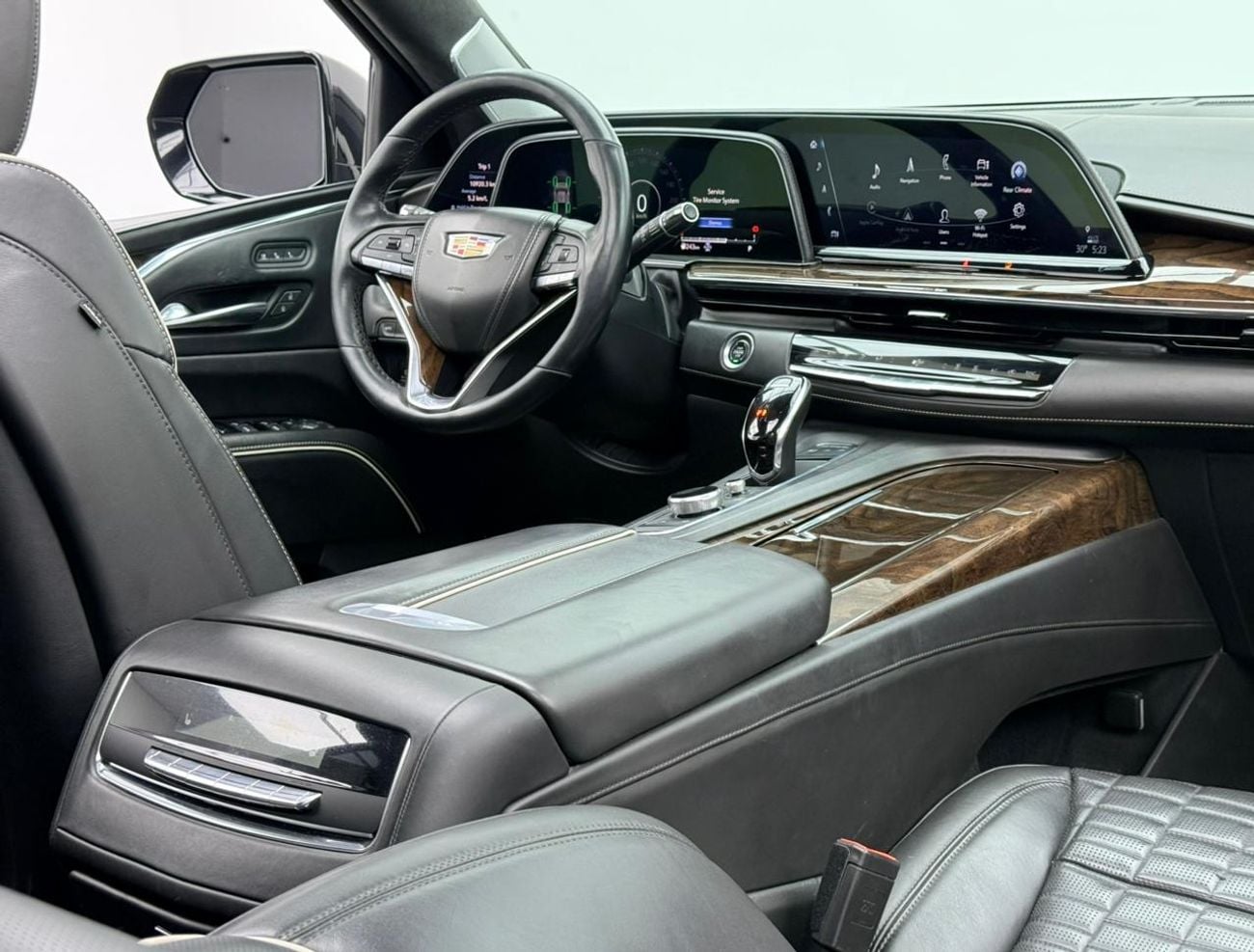 كاديلاك إسكالاد Premium Luxury Platinum 6.2L 4WD