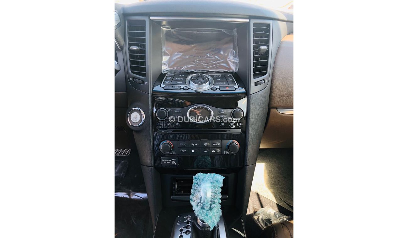 Infiniti Q70 3.7L ENGINE, FULL OPTION, POWER-MEMORY AND LEATHER SEATS, DVD&REAR CAMERA, PUSH START, CODE-IQX70