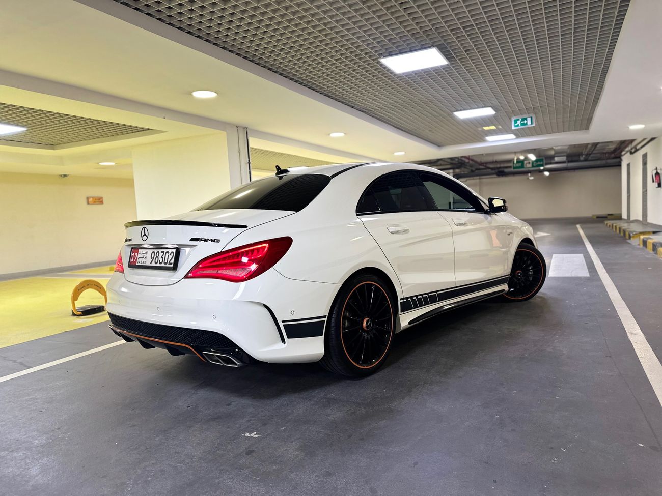Mercedes-Benz CLA 45 AMG Std 2.0L ( CYL)