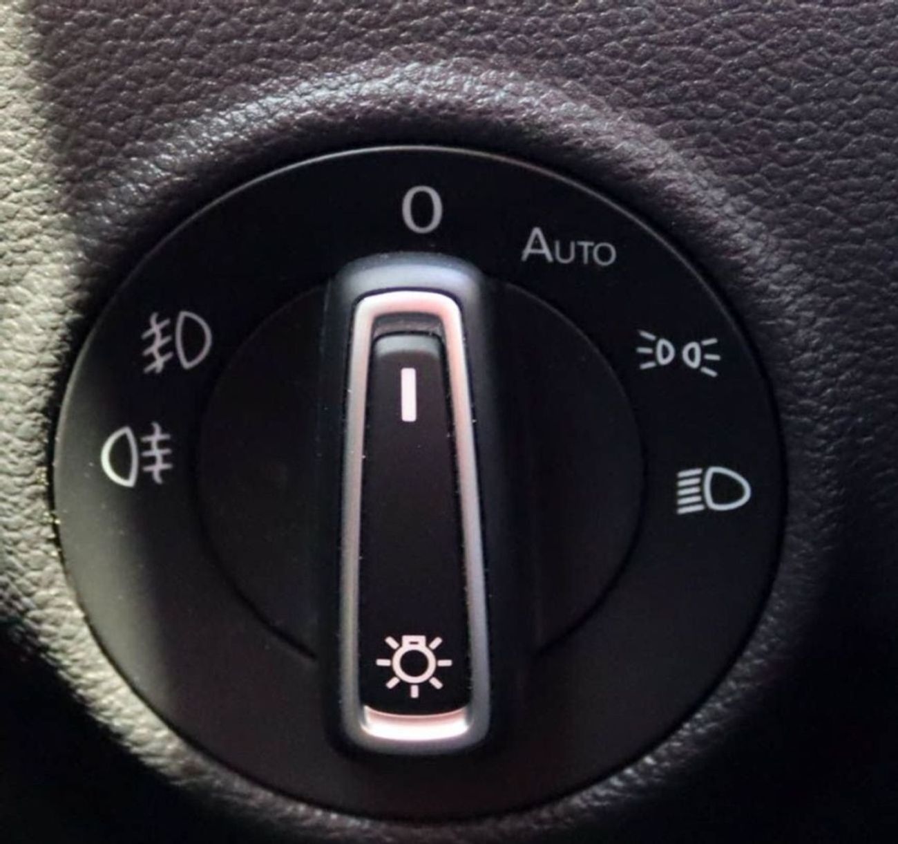 Volkswagen T ROC Life 1.4L Volkswagen T-Roc 2021 GCC, without accidents, in excellent condition 837 PM