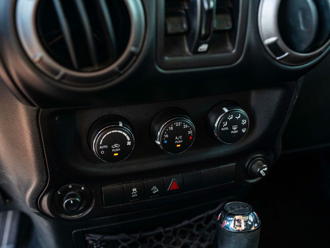 Jeep Wrangler Unlimited Sport 3.6L A/T