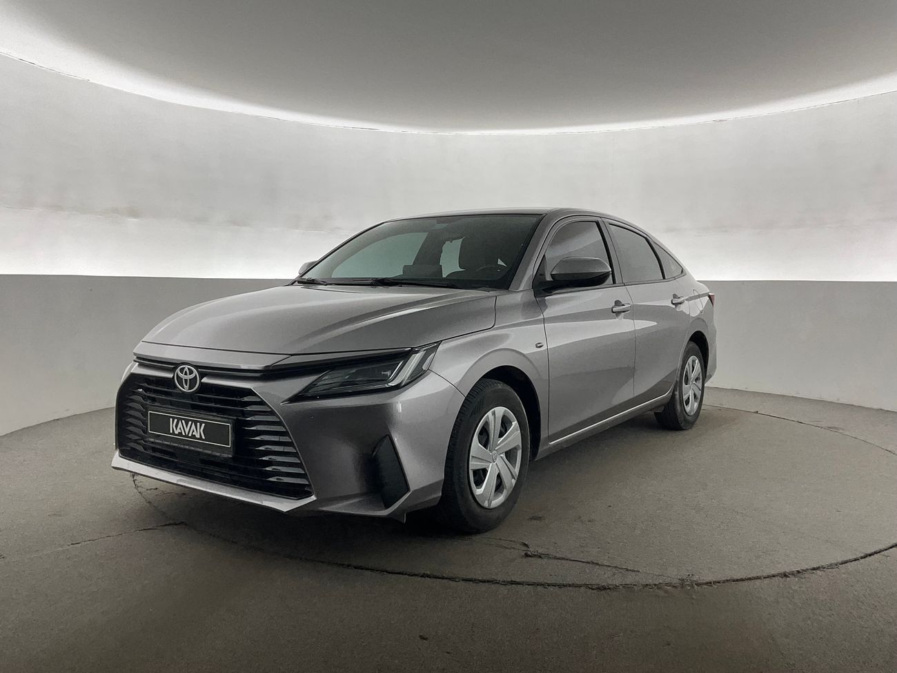 تويوتا يارس E | National Day Celebration | شامل الضمان | 0 ﺪﻔﻋﺓ ﺃﻮﻟﻯ