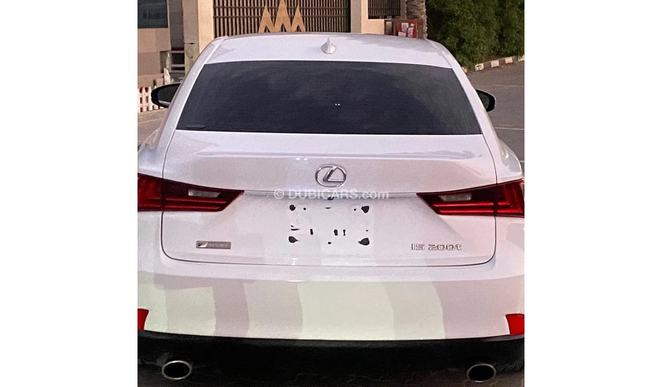 Lexus IS 200 Lexus IS200t F SPORT Model: 2016 Price: 30,000 dirhams Walk: 106,000 km American imported Full optio