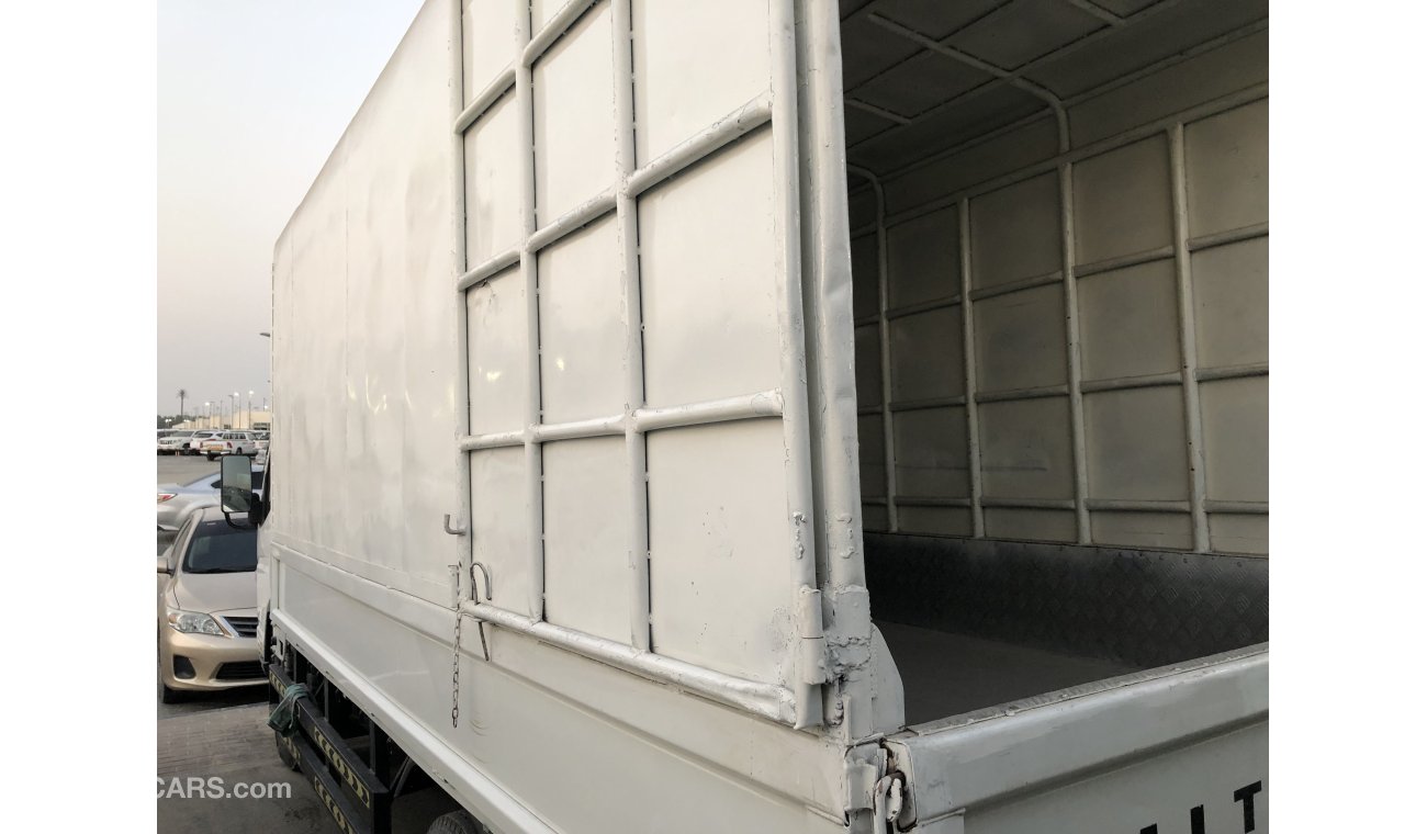 ميتسوبيشي فوسو كانتير Mitsubishi canter Pick up,model:2010. Low mileage