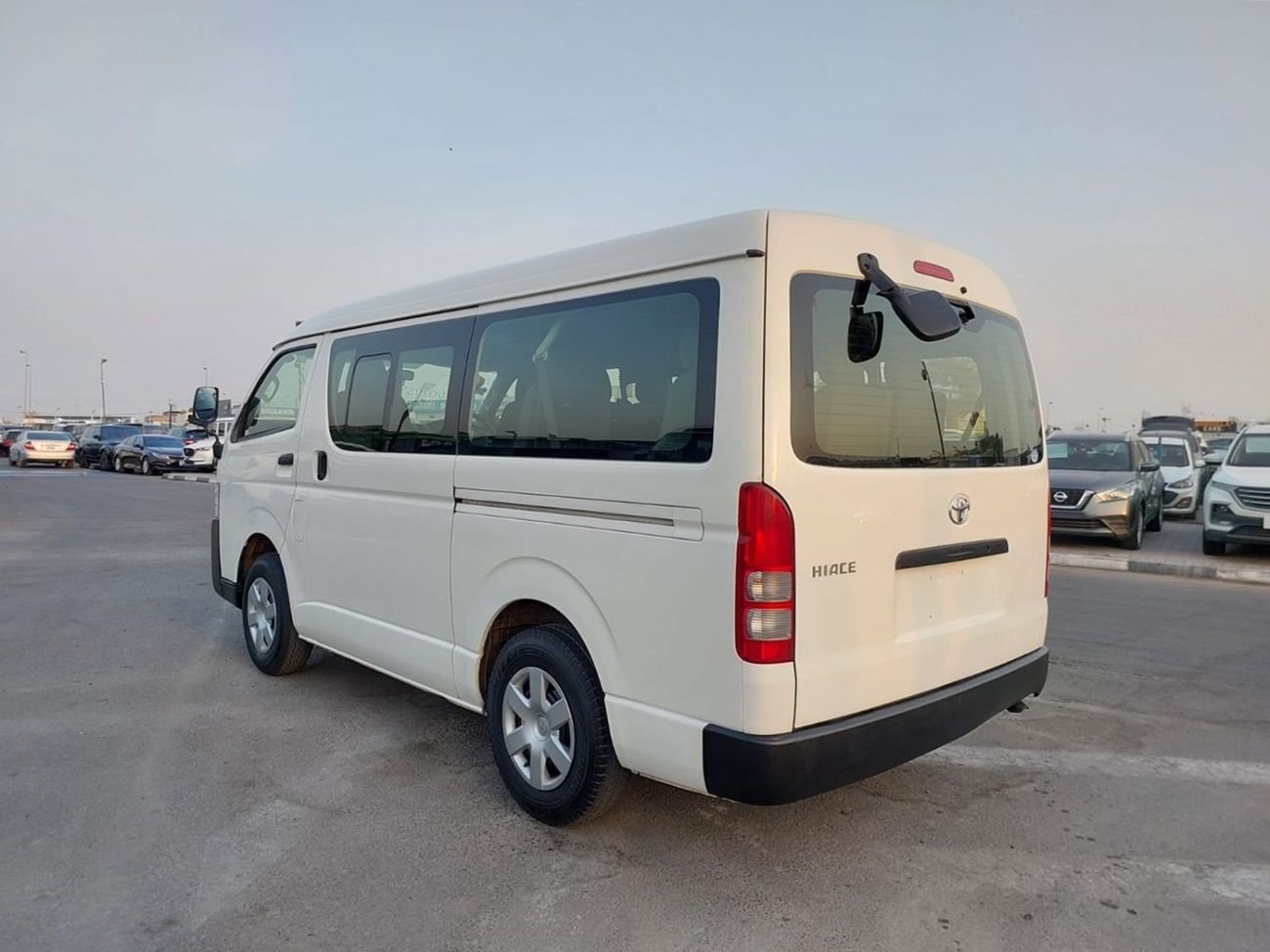 Toyota Hiace TOYOTA HIACE VAN RHD 2017 MODEL 2.7 L PETROL AUTOMATIC(PM27593)