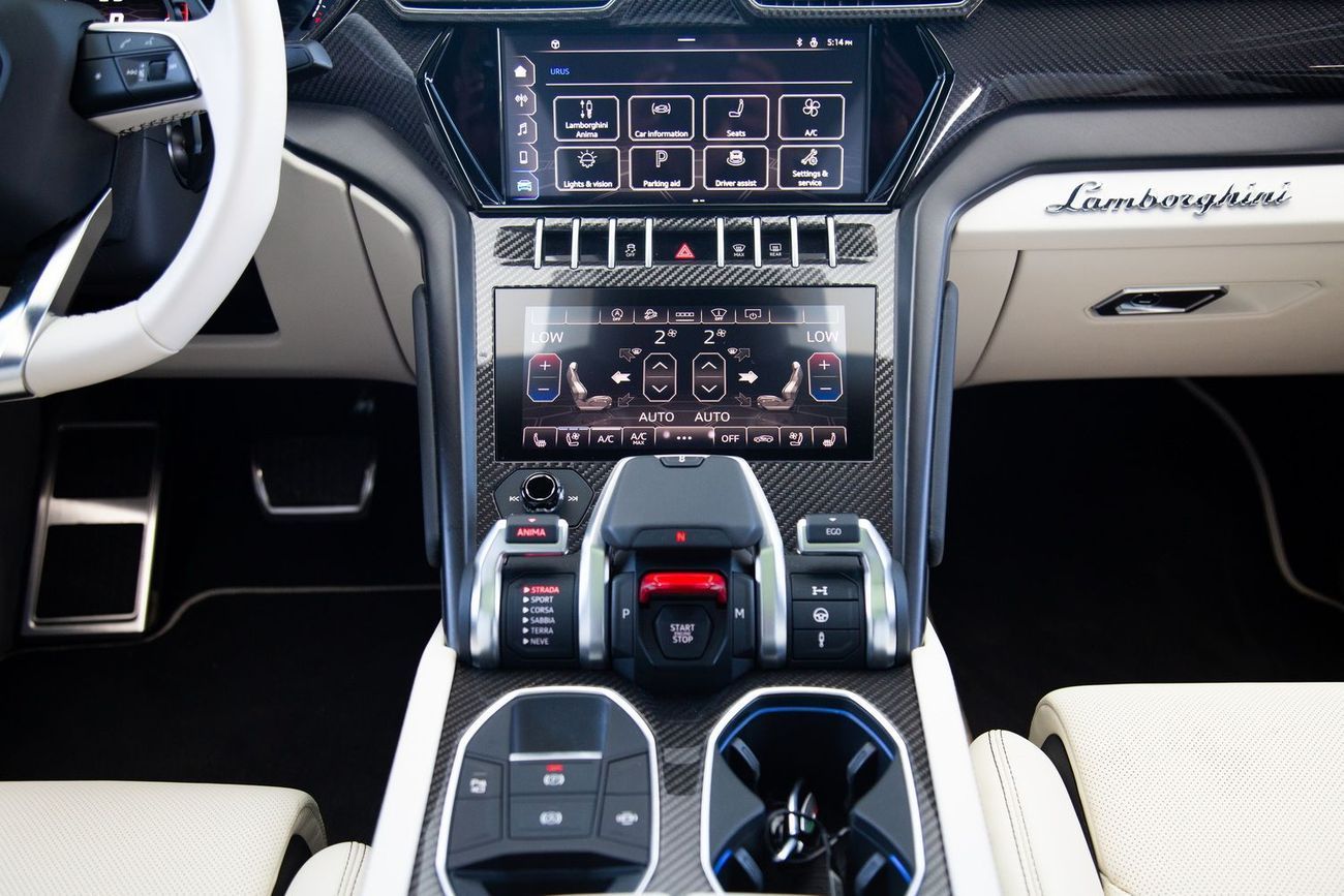 Lamborghini Urus STD 4.0T V8