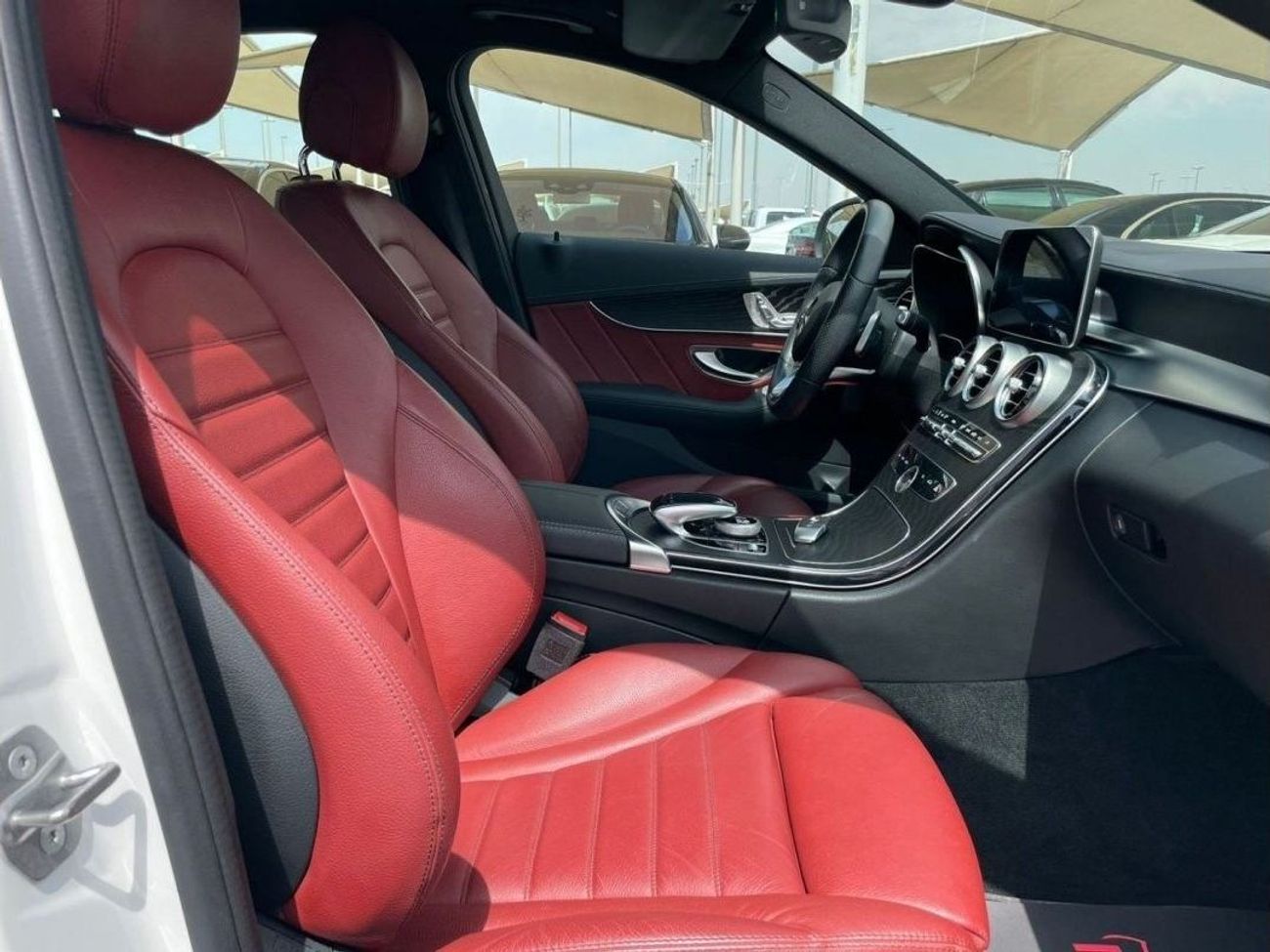 مرسيدس بنز C 200 بريميوم