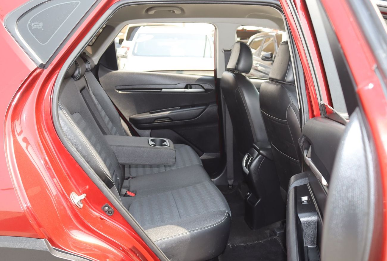 Kia Sonet LX2 1.5L Kia Sonet 2023 GCC in excellent condition, 71,000 km, 1500 cc engine, price 48,000 dirhams