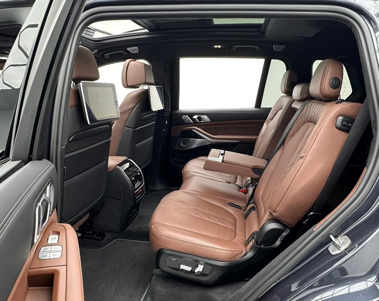 BMW X7 XDrive40i 3.0L 2022 BMW X7 xDrive 40i M-Sport, Dec/2026 BMW Warranty + Service Contract, BMW Full Se