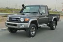 Toyota Land Cruiser Pick Up single cube 4.5 L, perfect inside and outside