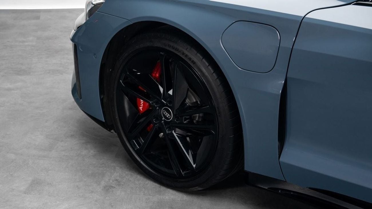 أودي RS إيترون GT - 2024 - GCC Specs - Under Warranty and Service Contract