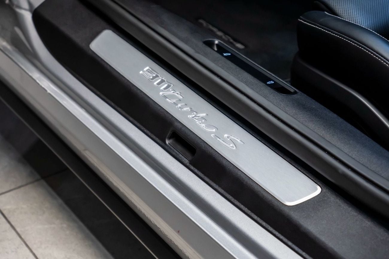 بورش 911 Turbo S 3.8L (640 HP) Coupe