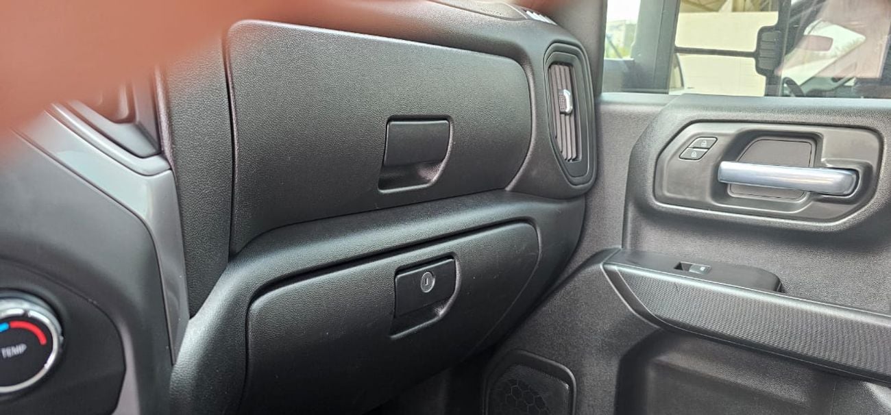 شيفروليه سيلفارادو HD 2500, 6.6L Gasoline