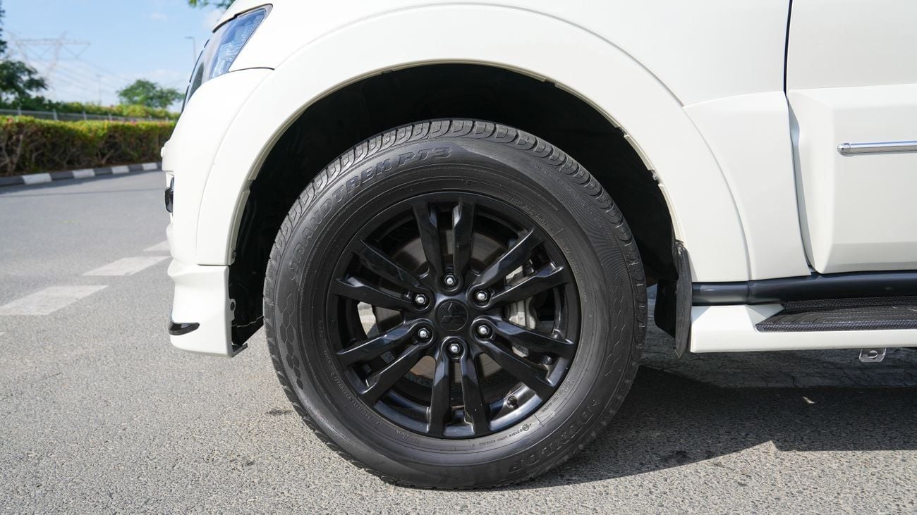 Mitsubishi Pajero SIGNATURE EDITION 2020!!GCC SPECS!! WELL MAINTAINED