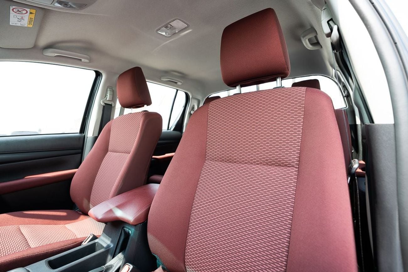 تويوتا هيلوكس GLX 2.7L Petrol Double Cabin Automatic Transmission 4x4 2026