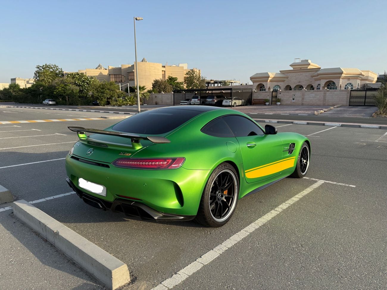 مرسيدس بنز AMG GTR