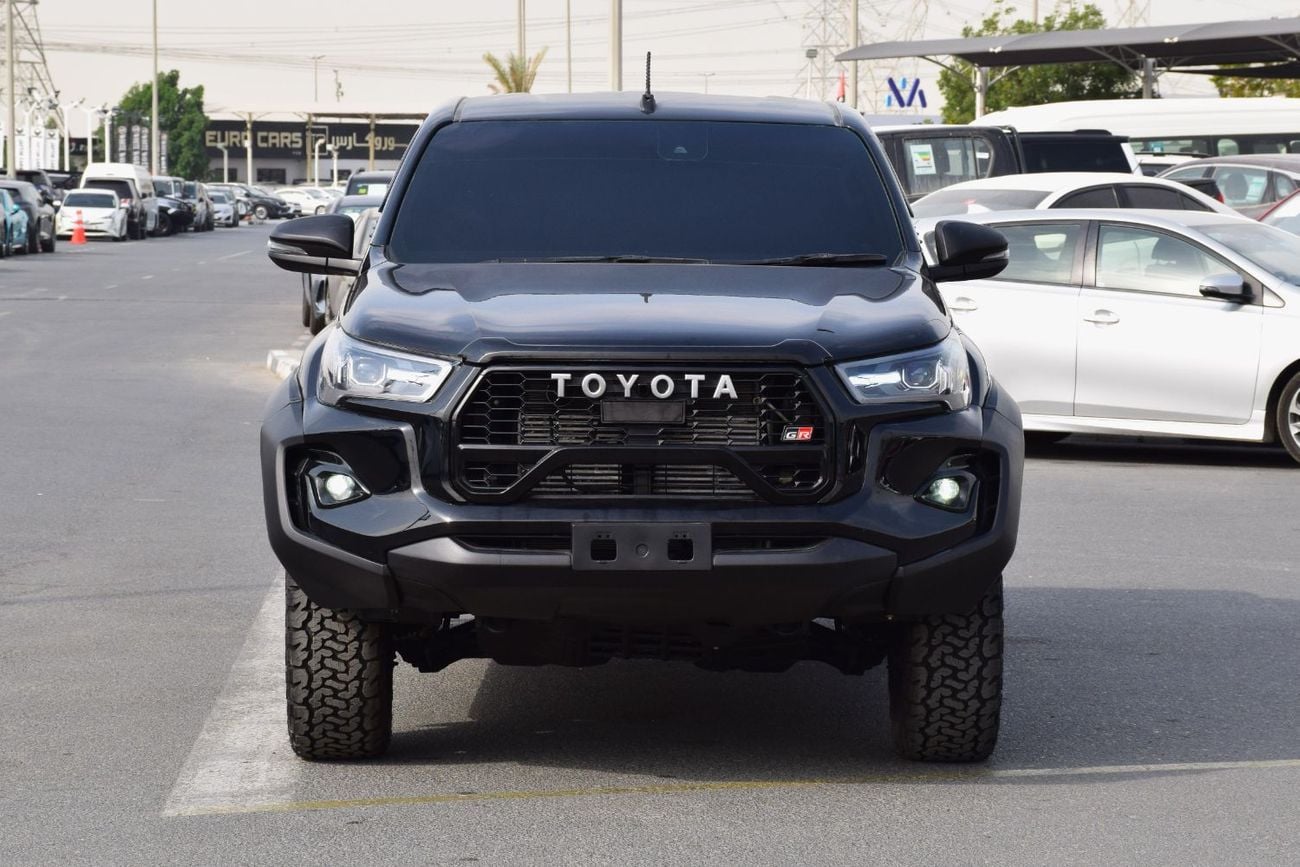 Toyota Hilux 4X4 Diesel 2.8L Right hand (Export Only)