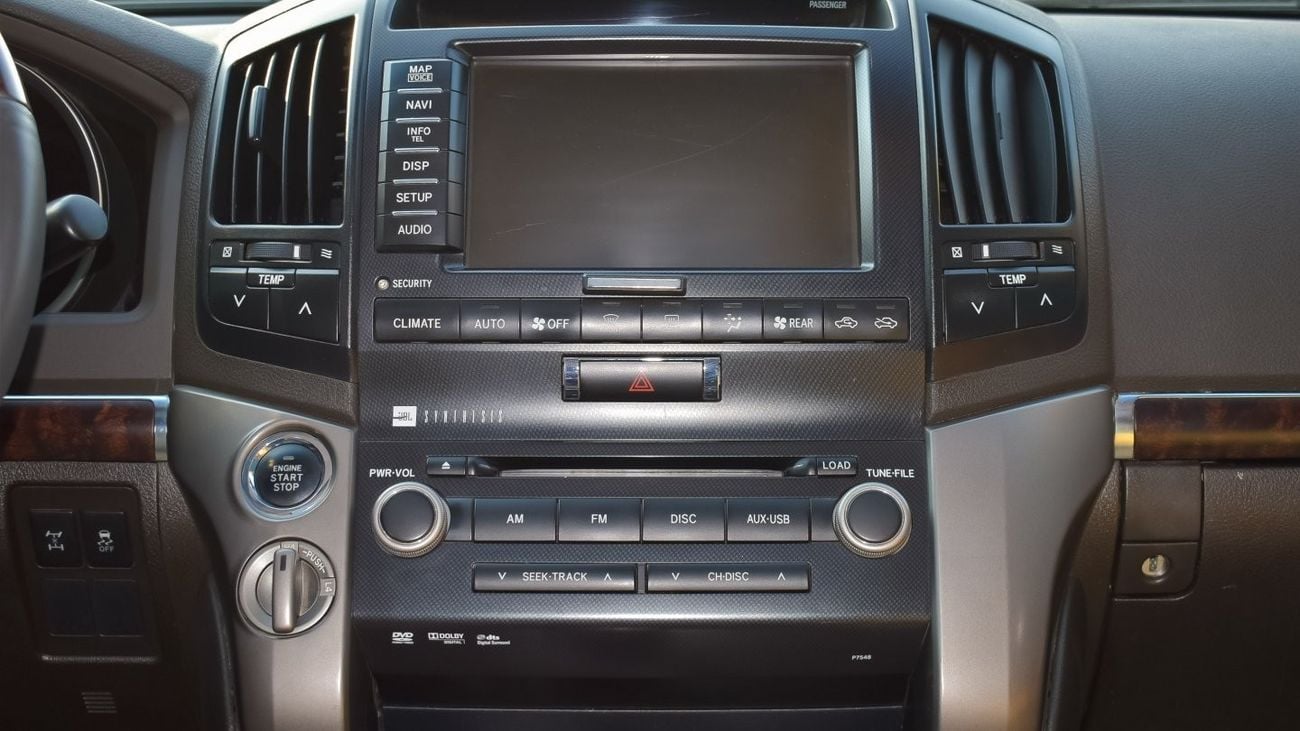 تويوتا لاند كروزر VXR V8