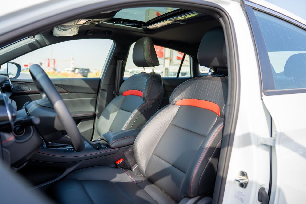 أم جي 5 MG5 2025 1.5L Petrol