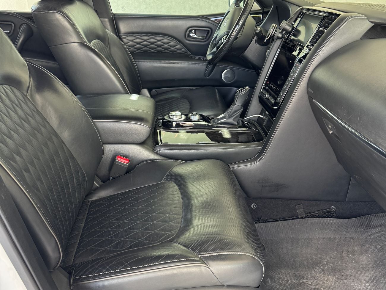 Infiniti QX80 LUXE SENSORY PROACTIVE Sensory 4WD CLEAN CARFAX