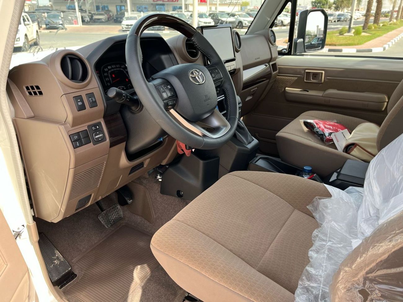 Toyota Land Cruiser 70 2025 Toyota Land Cruiser LC71 2.8L AT Diesel (White)