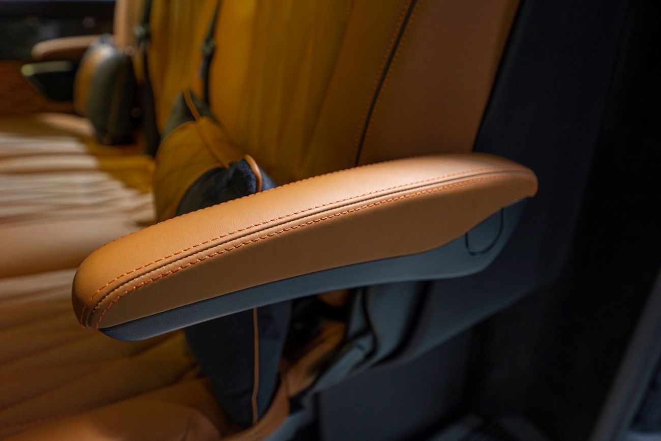 Mercedes-Benz V 250 2023 VIP MERCEDES GCC V250 - 2 Years Warranty by VLINE Design Factory DUBAI (5479)