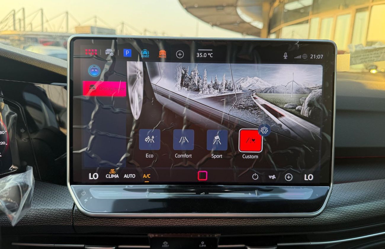 فولكس واجن جولف Golf R-Line 300TSI 2025