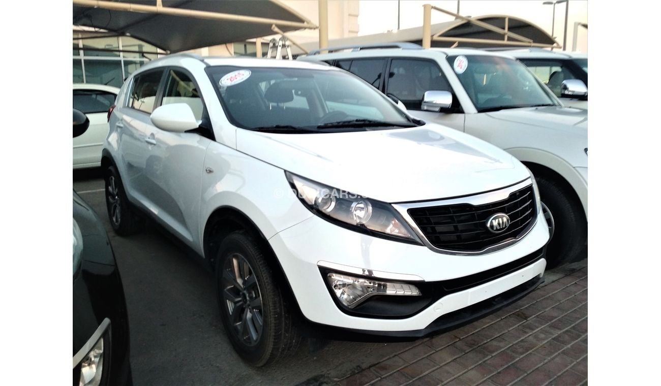 Kia Sportage 2015 WHITE GCC NO PAIN NO ACCIDENT PERFECT