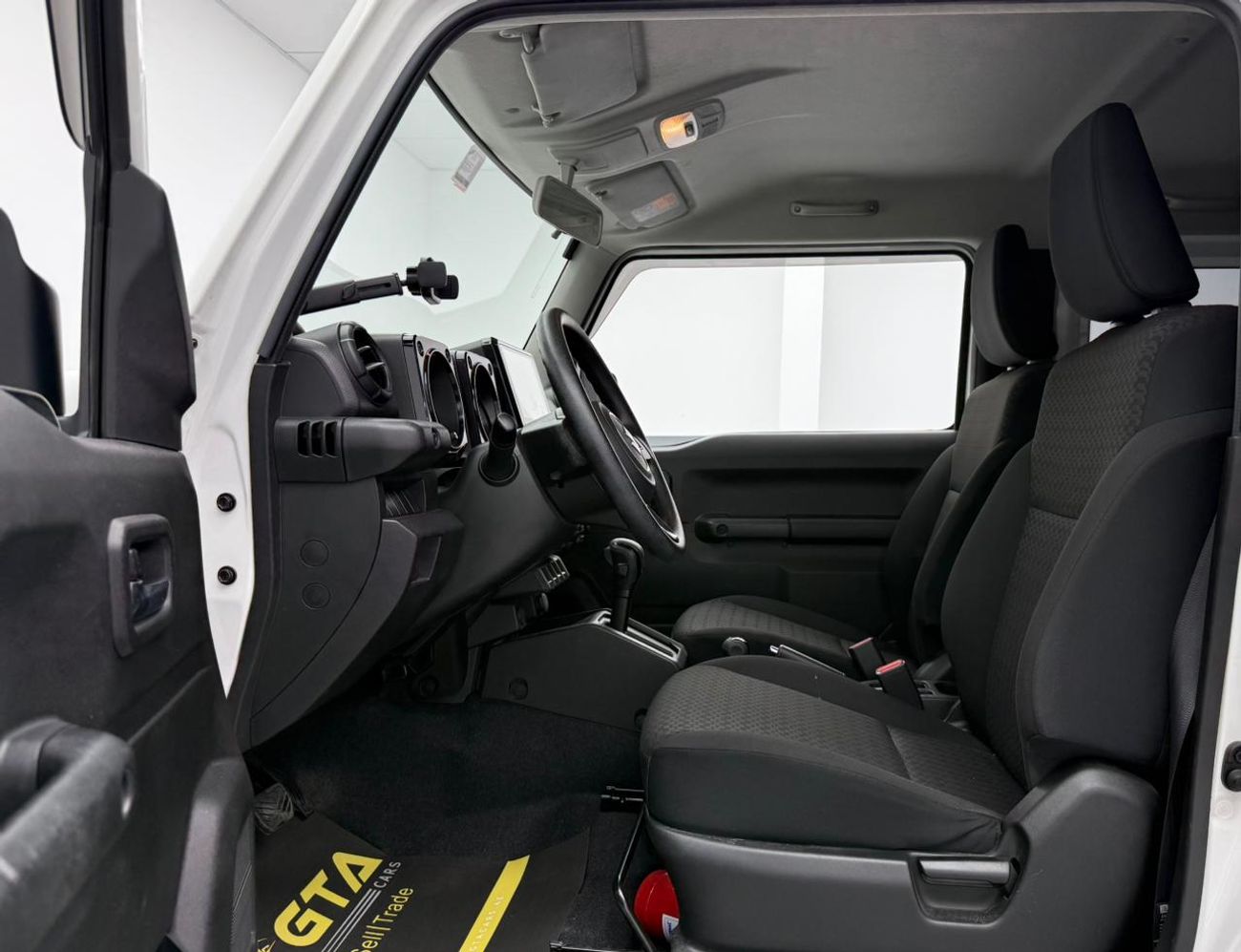 Suzuki Jimny GL 1.5L (3-Doors) 2022 Suzuki Jimny GL ,Warranty ,Full Service History ,GCC