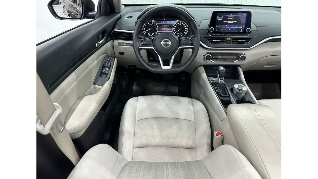 Nissan Altima 2022 Nissan Altima SV, One Year Unlimited KM Warranty, Full Nissan Service History, GCC