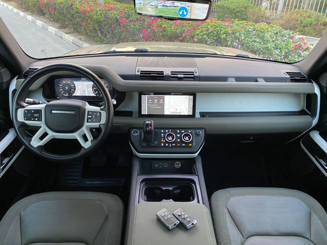 لاند روفر ديفندر 110 HSE P400 3.0L